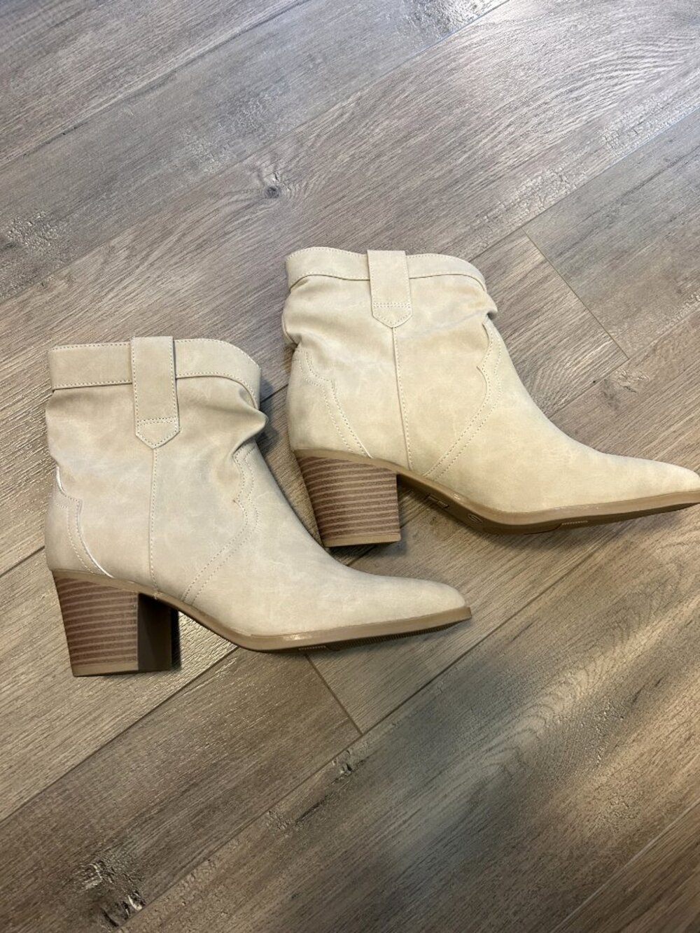 NWOT Time and Tru beige boots, size 7